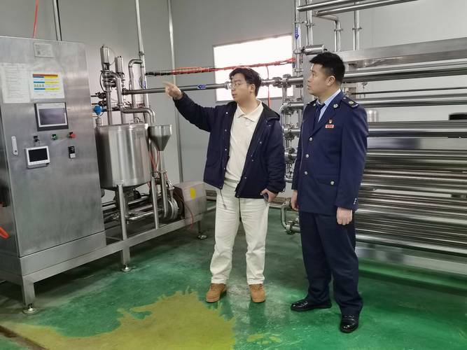 黔南税务:"一线"服务护航刺梨产业提质增效